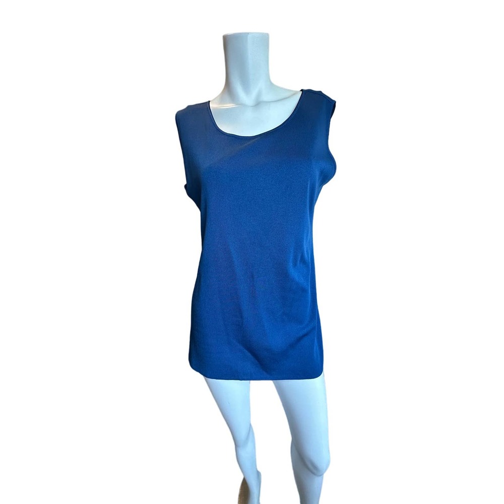 Exclusively Misook blue knit tank sz M